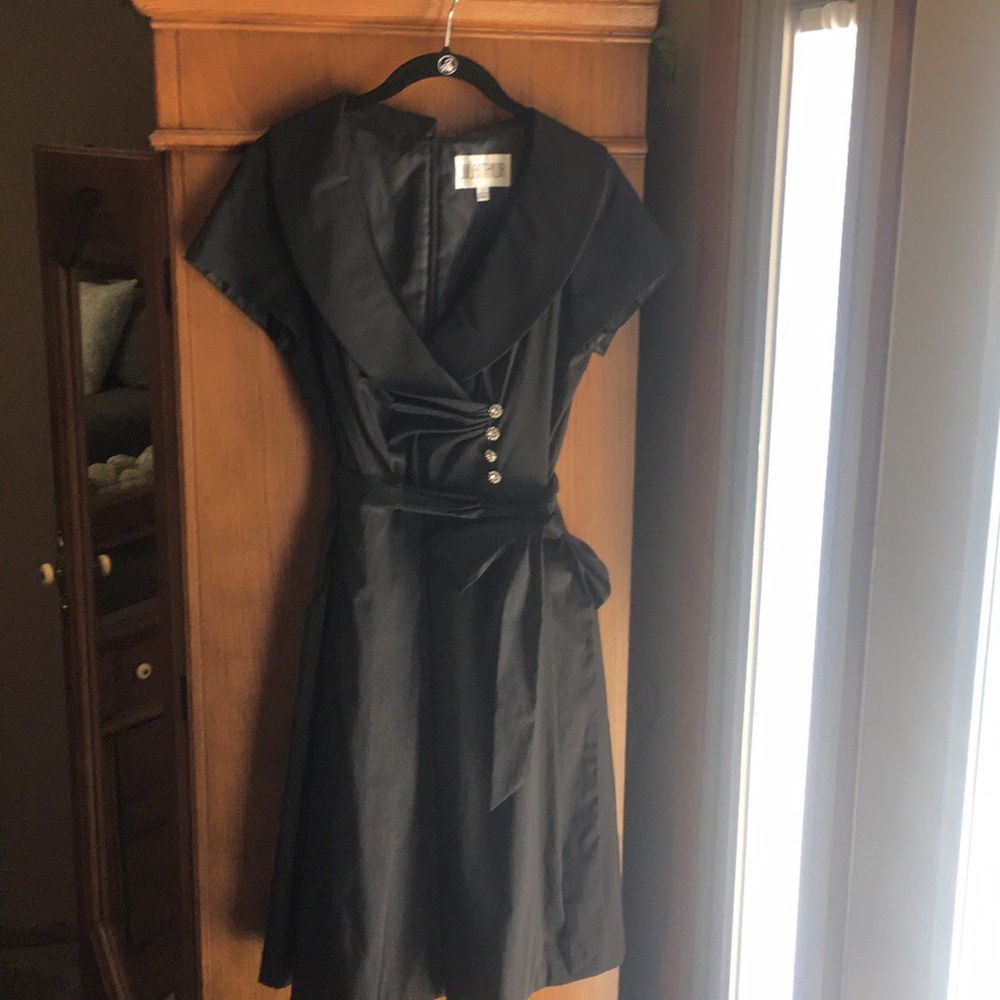 Black dress with pockets
